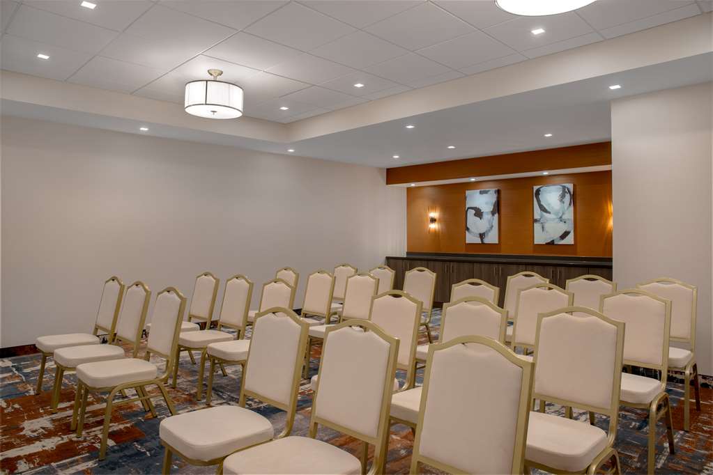 Images Hampton Inn by Hilton Winnipeg Downtown