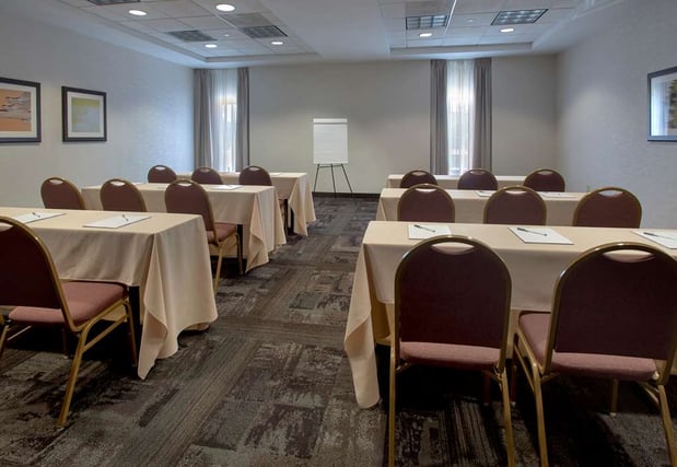 Images Hampton Inn Boston-Logan Airport