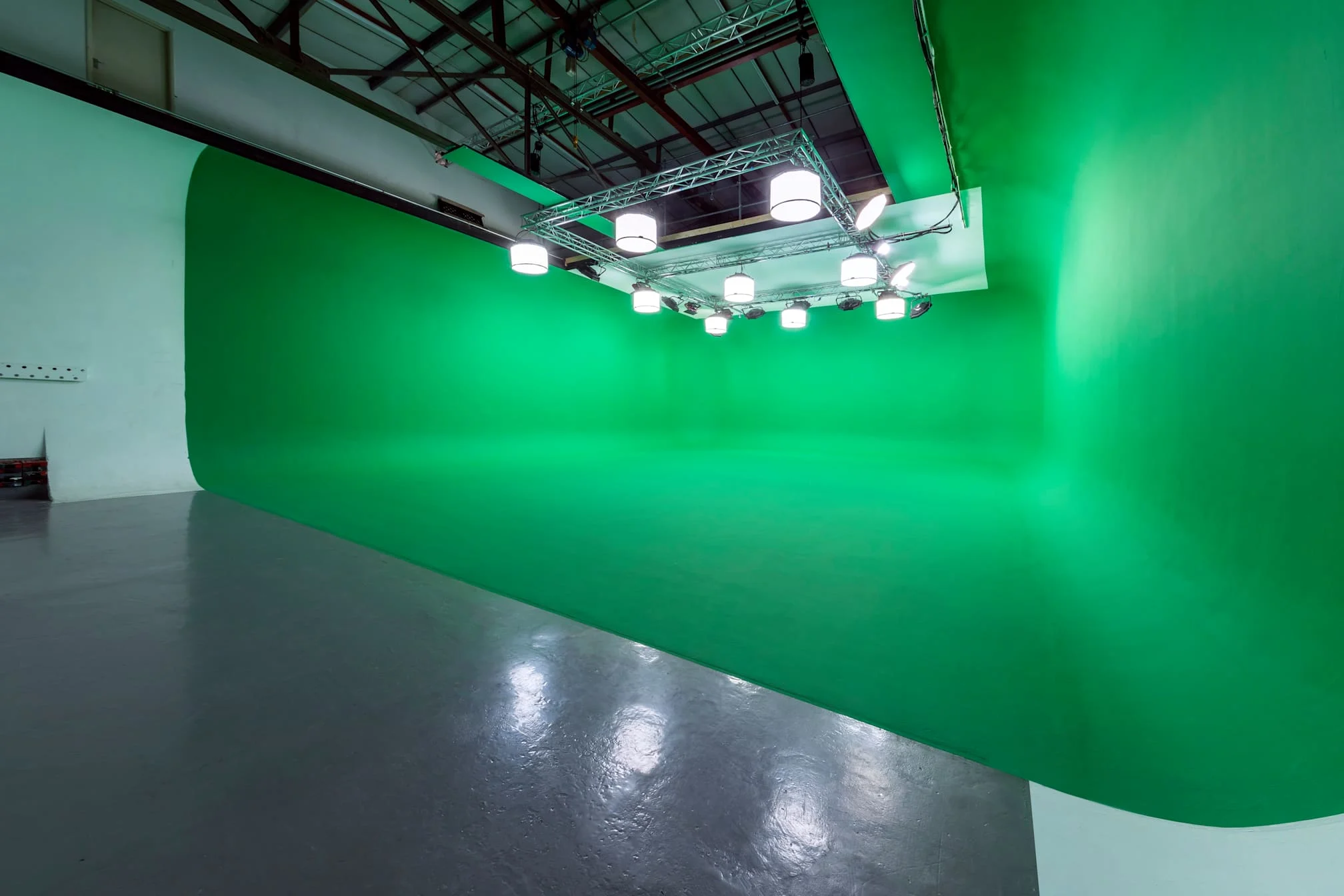 Images Malcolm Ryan Studios