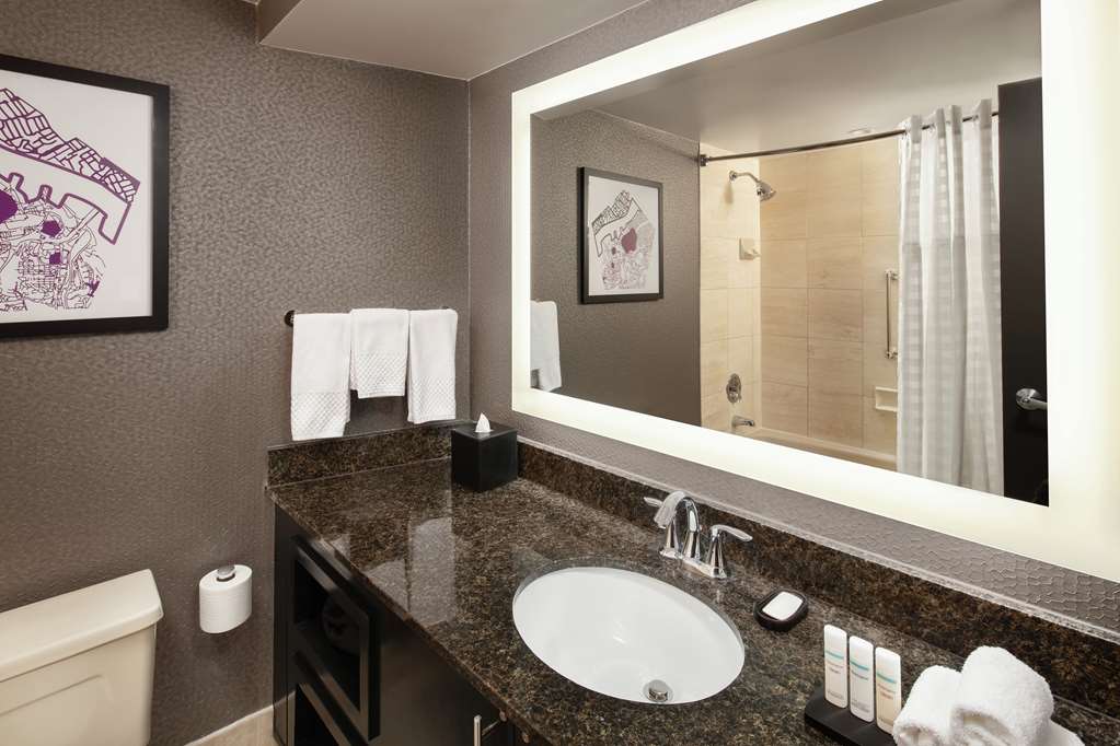 Guest room bath Embassy Suites by Hilton Crystal City National Airport Arlington (703)979-9799
