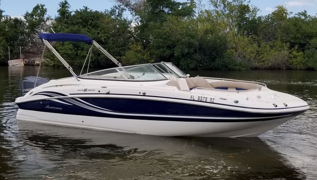 Images Nautical Boat Club - Naples