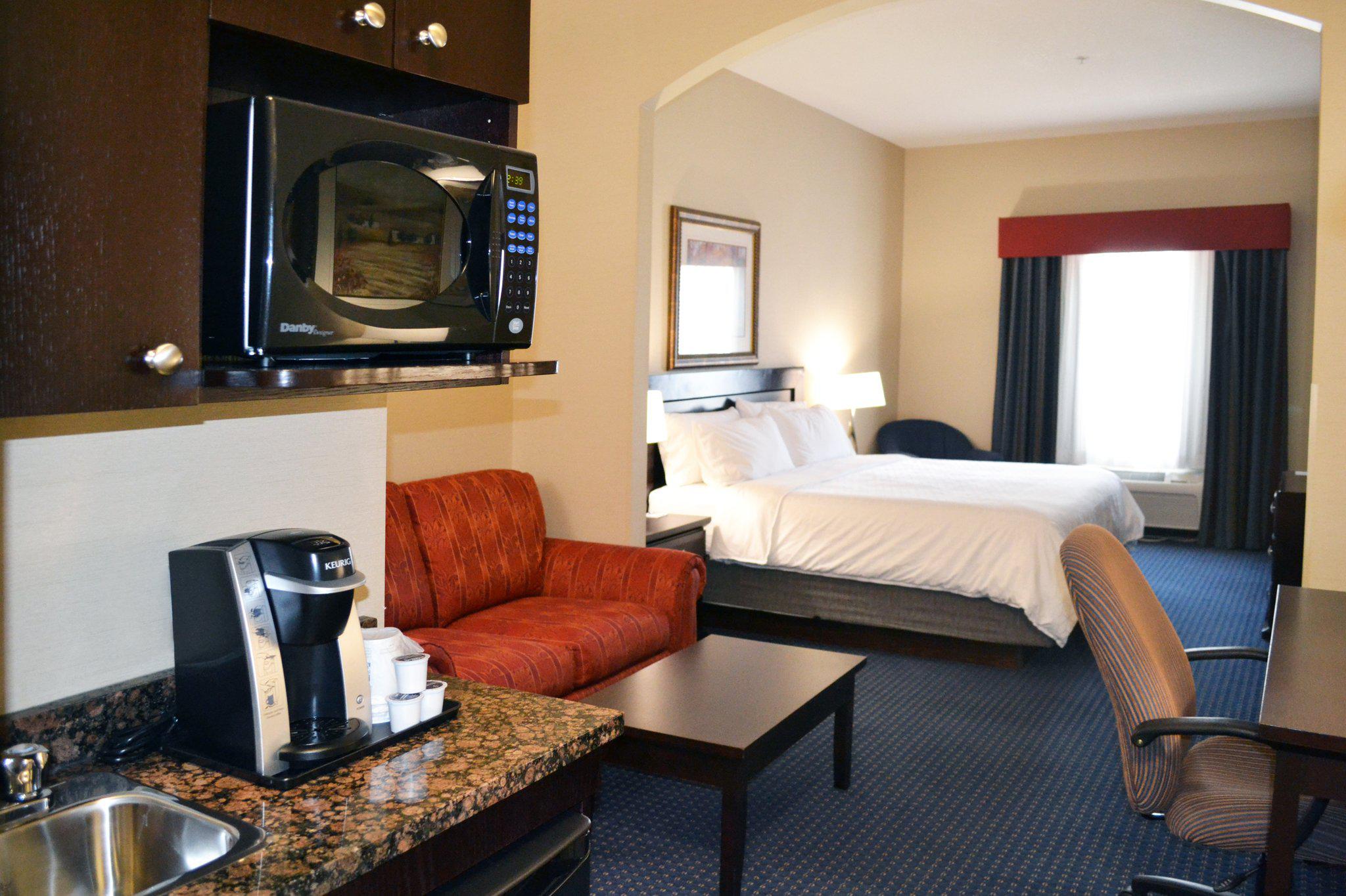 Holiday Inn Express & Suites Edson, an IHG Hotel Edson (780)723-4011