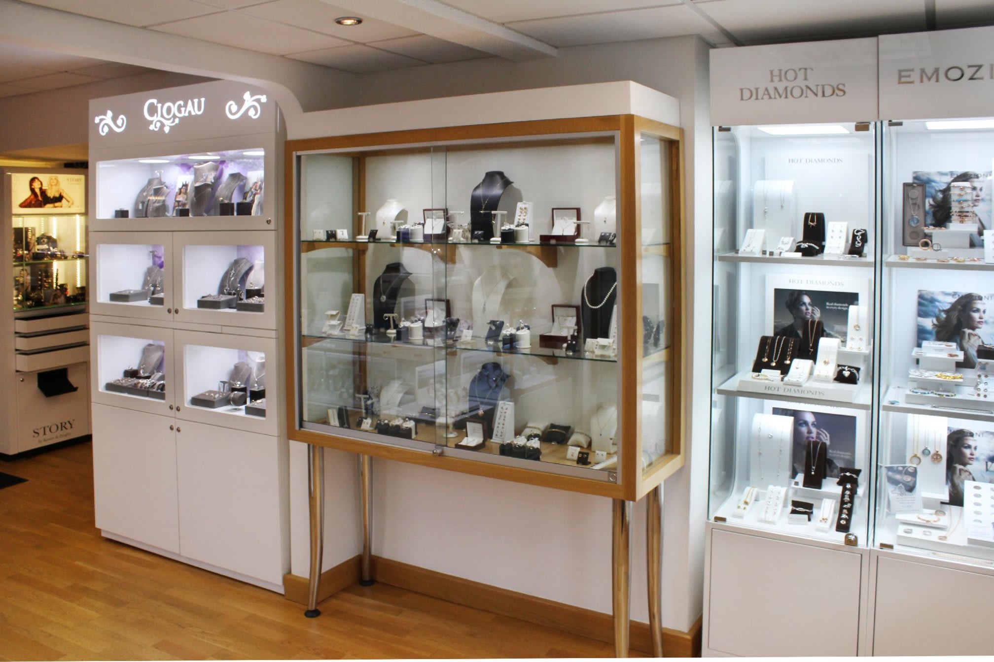 Images William & Julia Shaw Jewellers