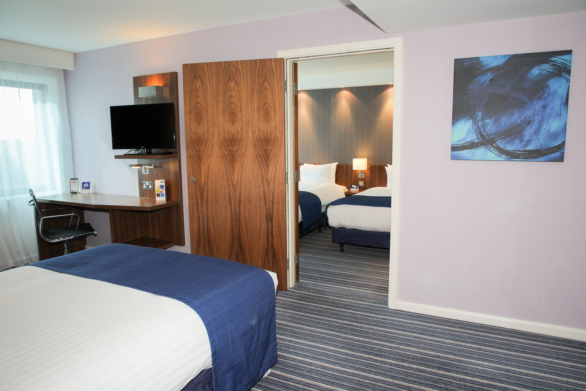 Holiday Inn Express London - Heathrow T5, an IHG Hotel Slough 01753 684001