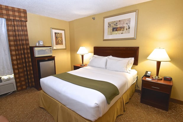 Images Holiday Inn Express & Suites St. Louis West - Fenton by IHG
