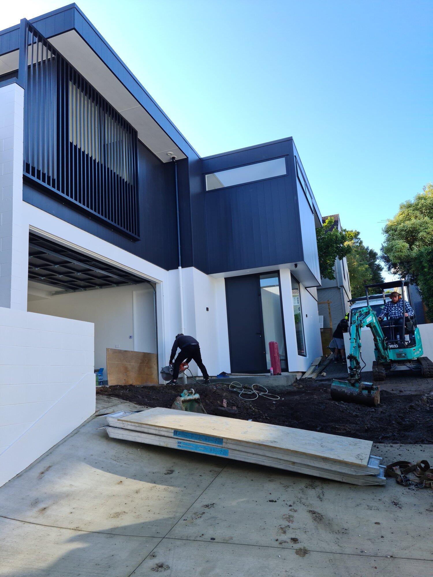 Images Tropical Painters & Decorators