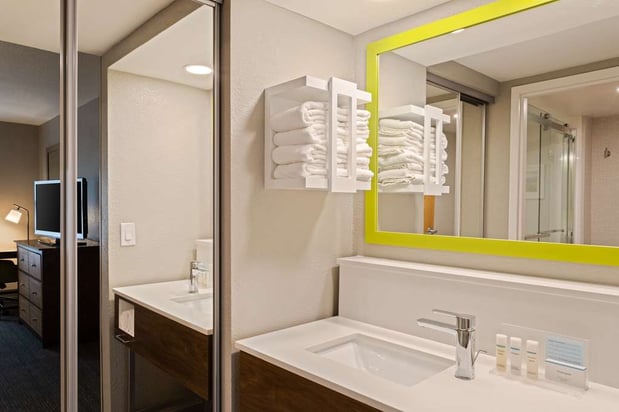 Images Hampton Inn & Suites Fort Myers Beach/Sanibel Gateway