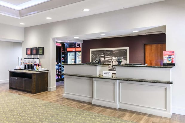Images Hampton Inn & Suites Hartford-Manchester