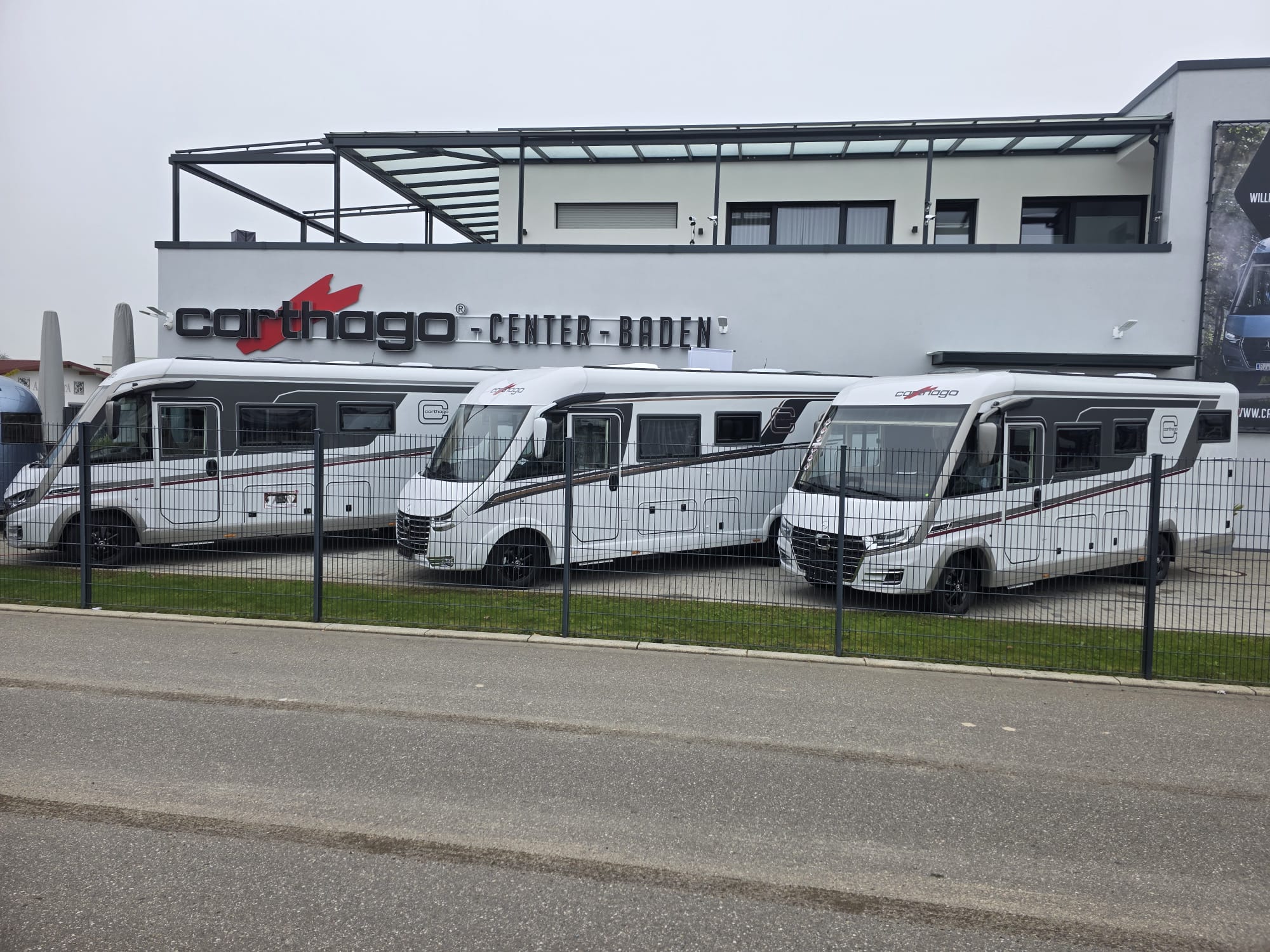 Bilder Campingwelt Baden - Wohnmobile und Campingzubehör