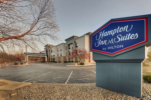 Images Hampton Inn & Suites St. Louis-Edwardsville
