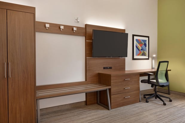 Images Holiday Inn Express & Suites Opelika Auburn by IHG