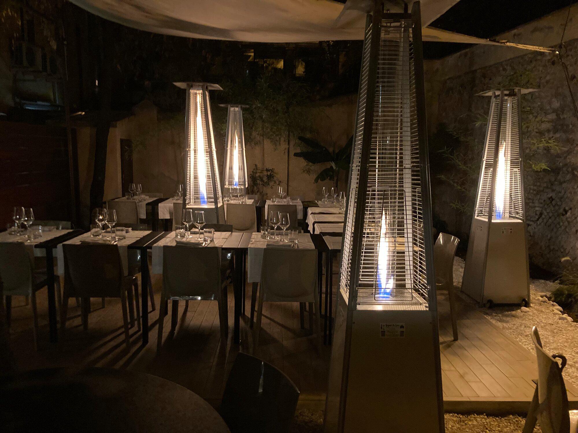 Matermatuta “books & food”