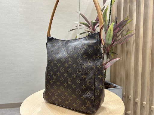 Images KOMEHYO（コメ兵）買取センターきりしま国分山形屋