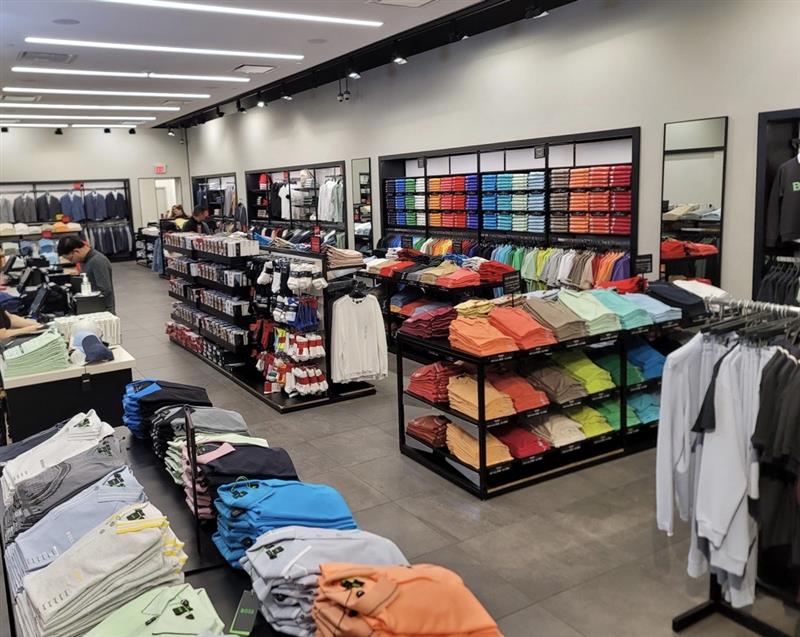 Images BOSS Outlet - Ontario