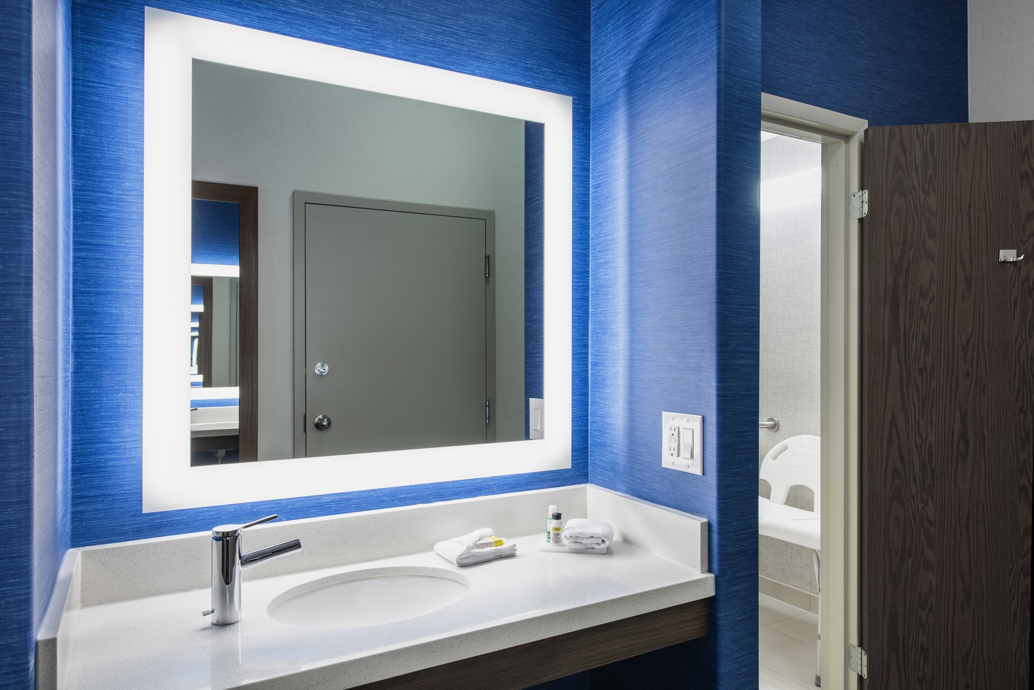 Images Holiday Inn Express & Suites Saskatoon Centre by IHG