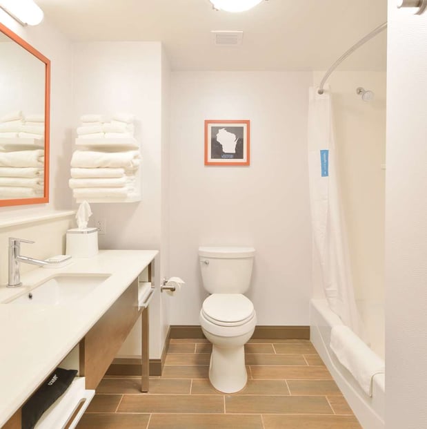 Images Hampton Inn & Suites Menomonie-UW Stout