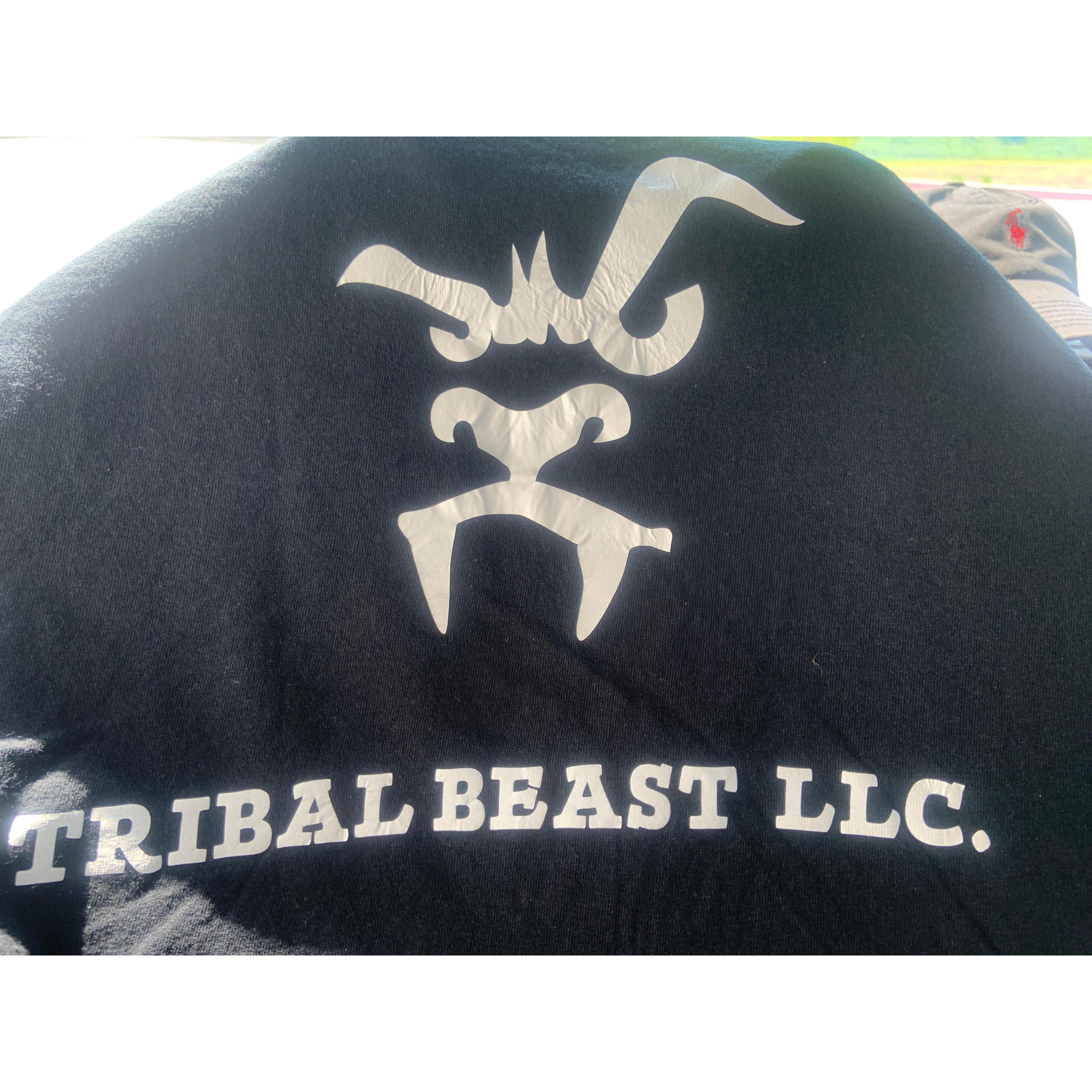 Tribalbeast package delivery services Logo