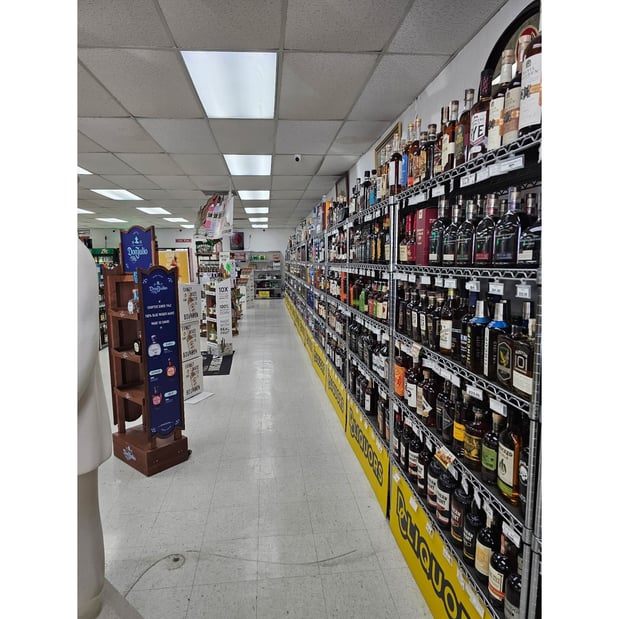 Images DC Liquors - Thousand Oaks