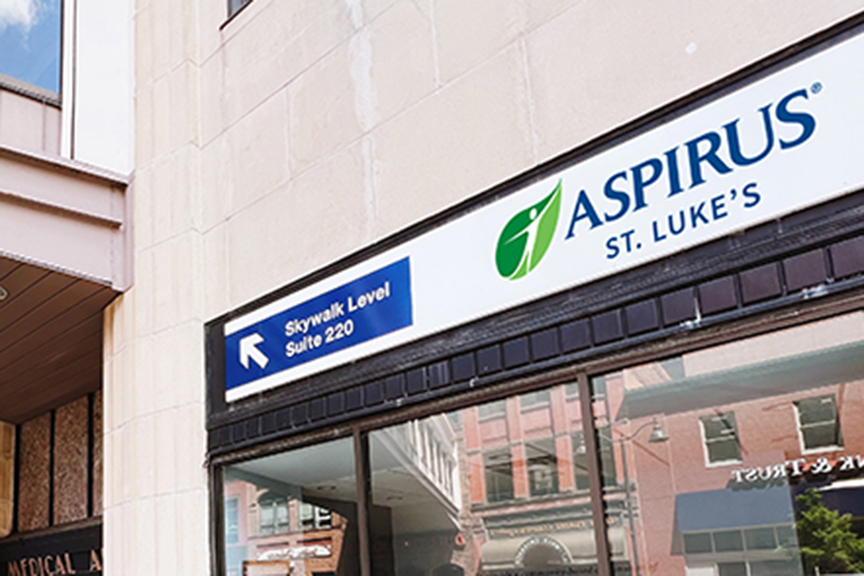 exterior of Aspirus St. Luke's Eye Care on Superior Street in Duluth