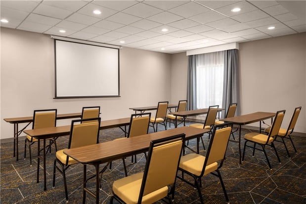 Images Hampton Inn & Suites Moline-Quad City Int'l Aprt