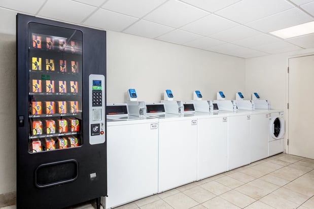 Images Holiday Inn & Suites Across From Universal Orlando by IHG