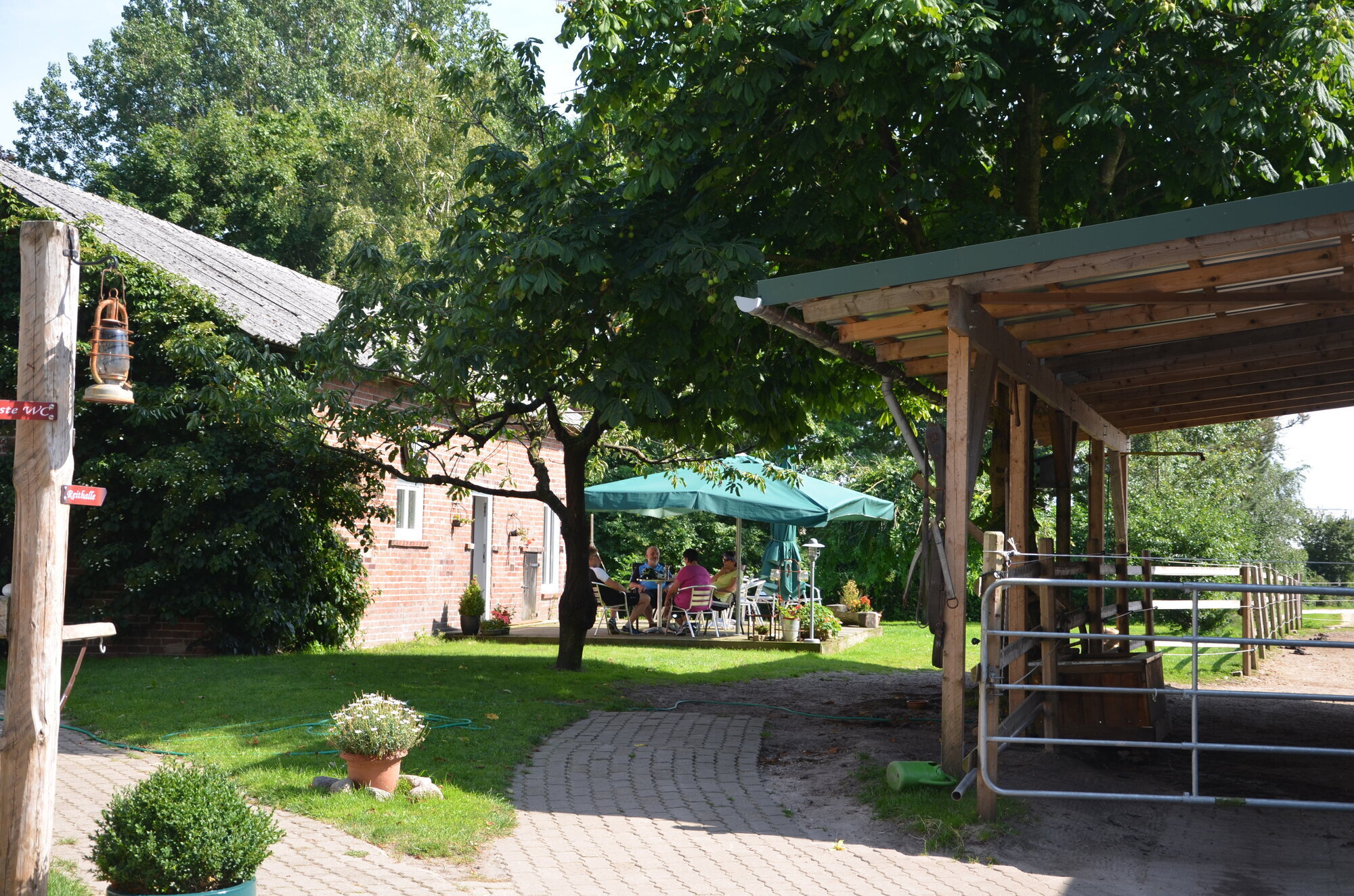 Landhotel Rehedyk, Helser Geestweg 11 in Sankt Michaelisdonn