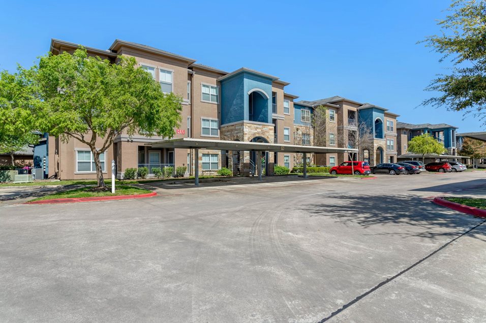 Emerson Park Apartment Homes Photo