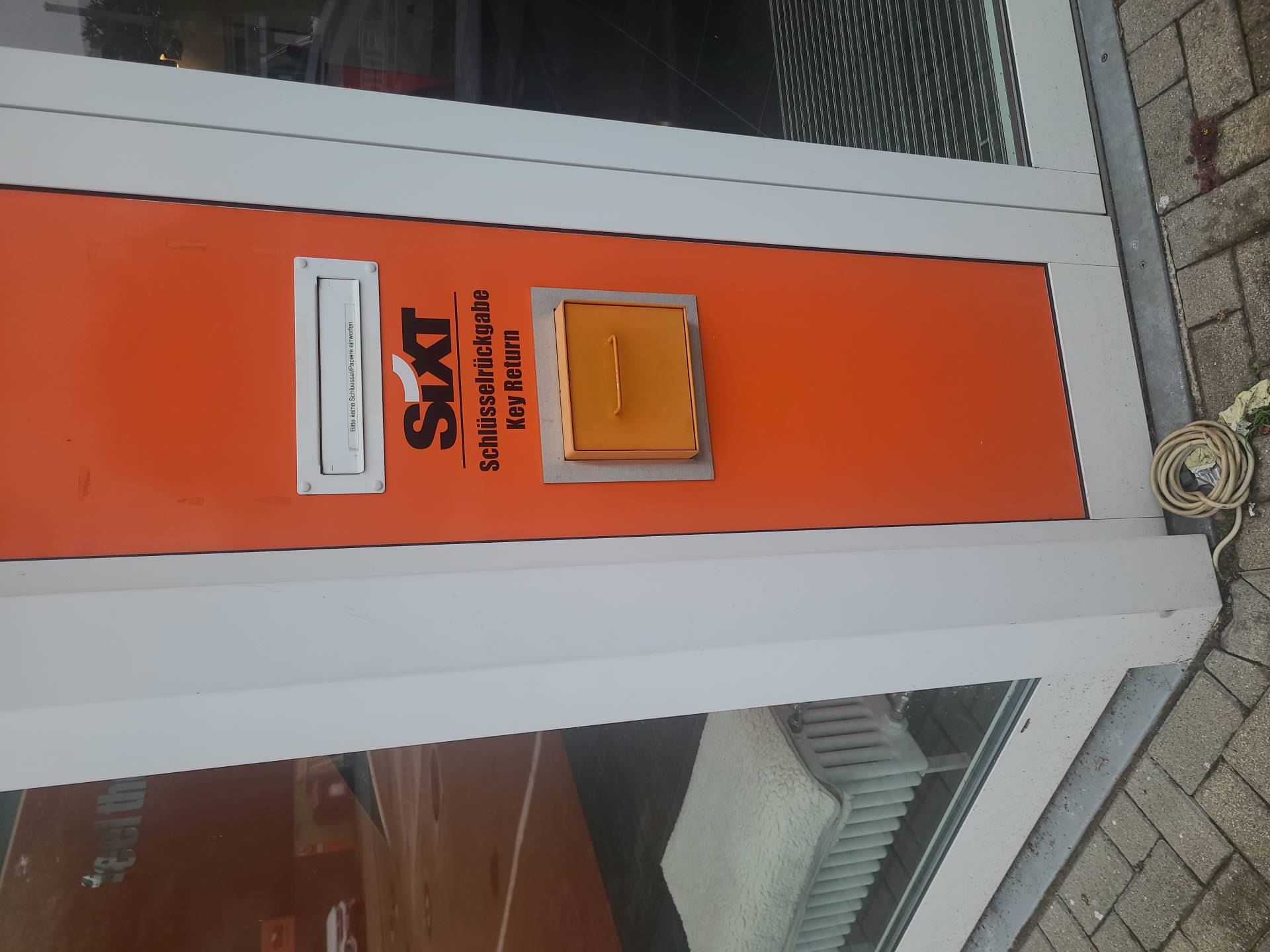 SIXT Autovermietung Karlsruhe Süd, Battstr. 2a in Karlsruhe