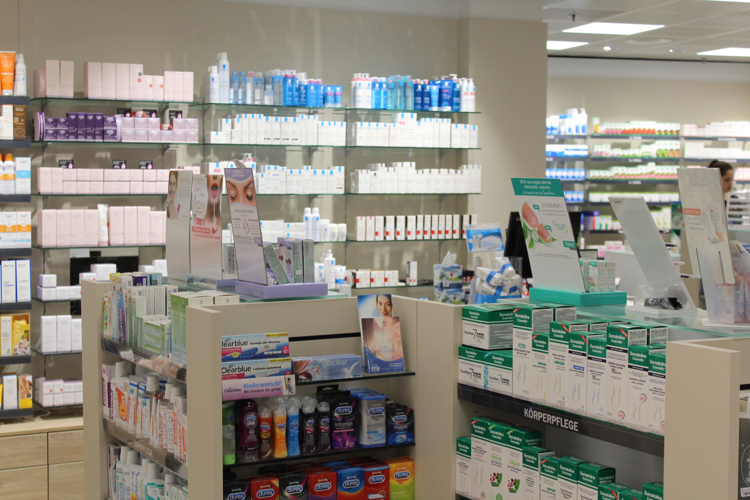 Apotheke Lilie Zentrum, Uitikonerstrasse 9 in Schlieren