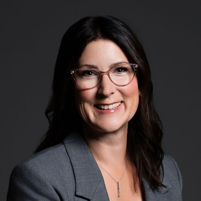 Jeri Viklund headshot.