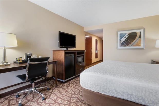 Images Best Western Plus Belle Meade Inn & Suites