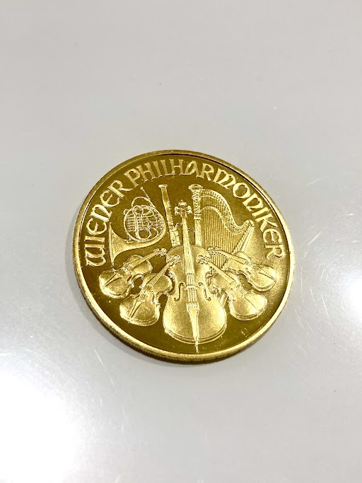 Images KOMEHYO（コメ兵）買取センタークリスタ長堀