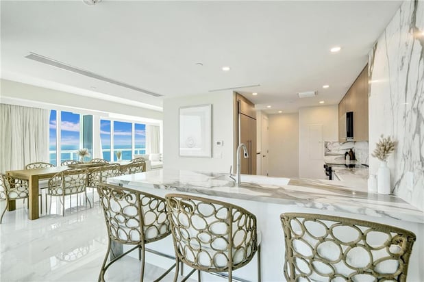 Images Beach House Fort Lauderdale, a Hilton Resort