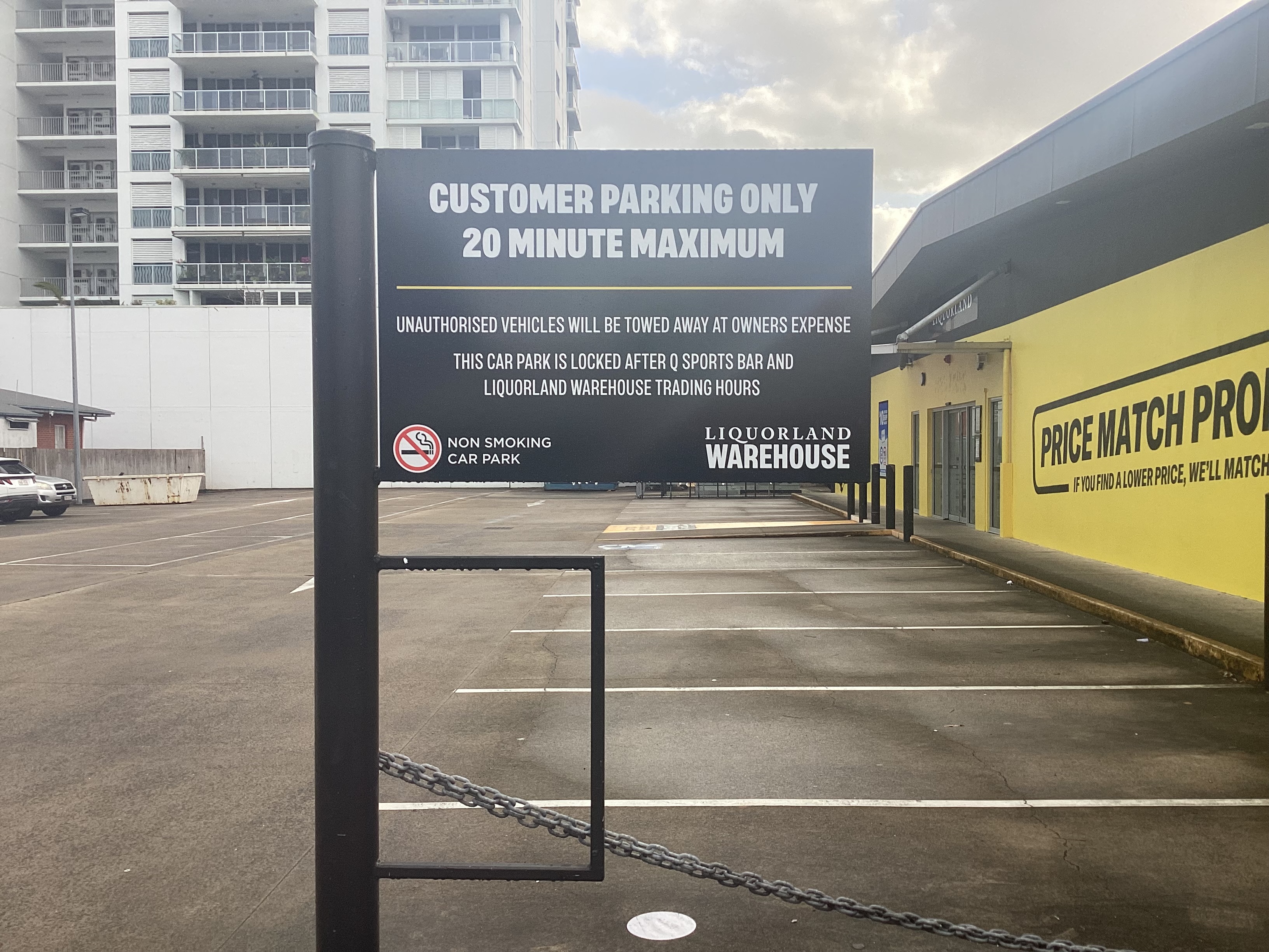 Images Liquorland Warehouse Cairns