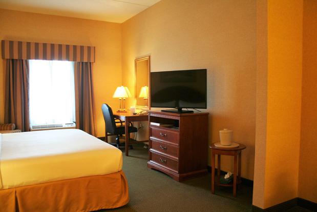 Images Holiday Inn Express & Suites Drums-Hazleton (I-80), an IHG Hotel