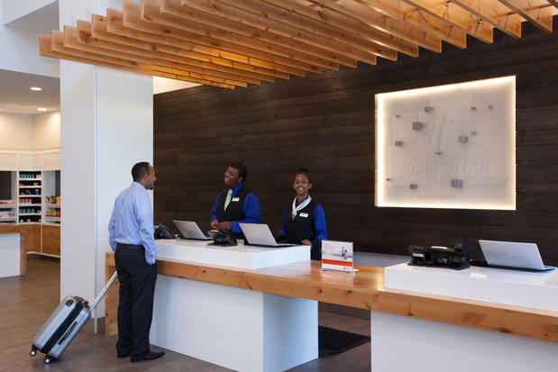 Images Holiday Inn Cleveland Clinic by IHG