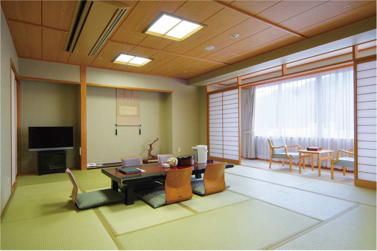 Images 新ロイヤルホテル四万十