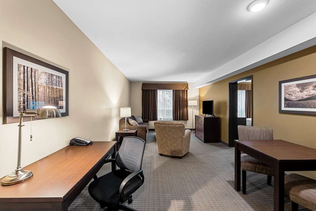Images Best Western Plus Lacombe Inn & Suites