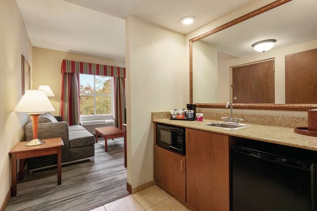 Images Hampton Inn & Suites Williamsburg Historic District
