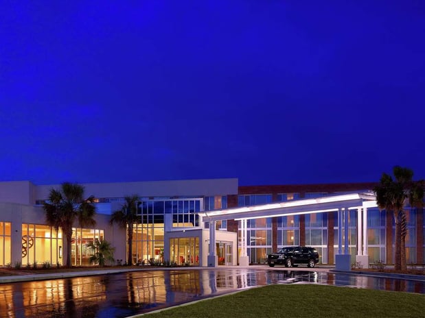 Images DoubleTree by Hilton Hotel & Suites Charleston Airport