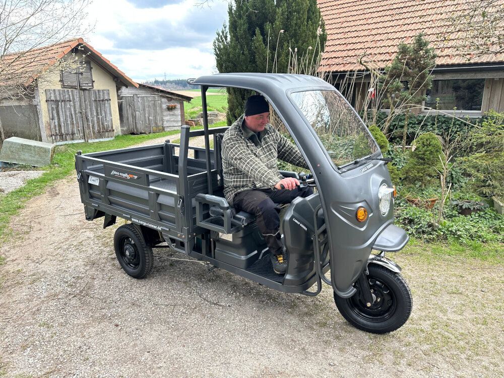 Oliver Lipke E-Mobil-Center Scheer, Mengener Straße 39 in Scheer