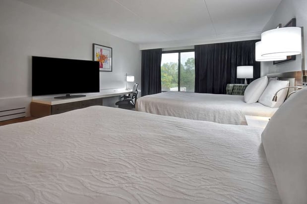 Images Hilton Garden Inn Detroit Metro Airport