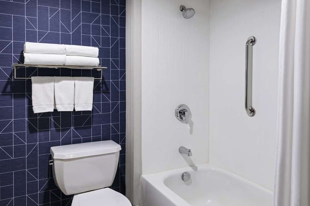 Images Spark by Hilton Denver International Airport