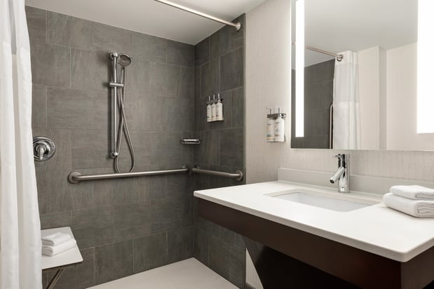 Images Holiday Inn Virginia Beach - Norfolk by IHG