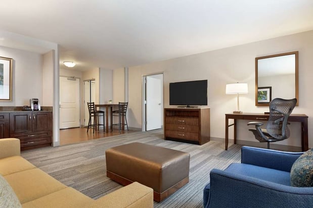 Images Hilton Garden Inn Stony Brook