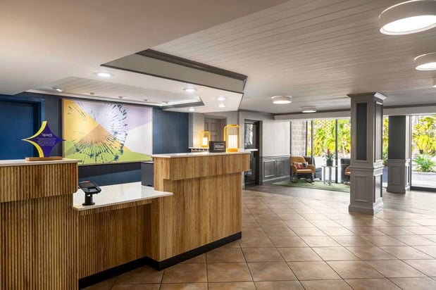 Images Spark by Hilton Sarasota Siesta Key Gateway