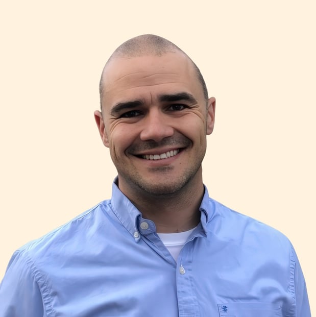Images Luke Moore, Counselor