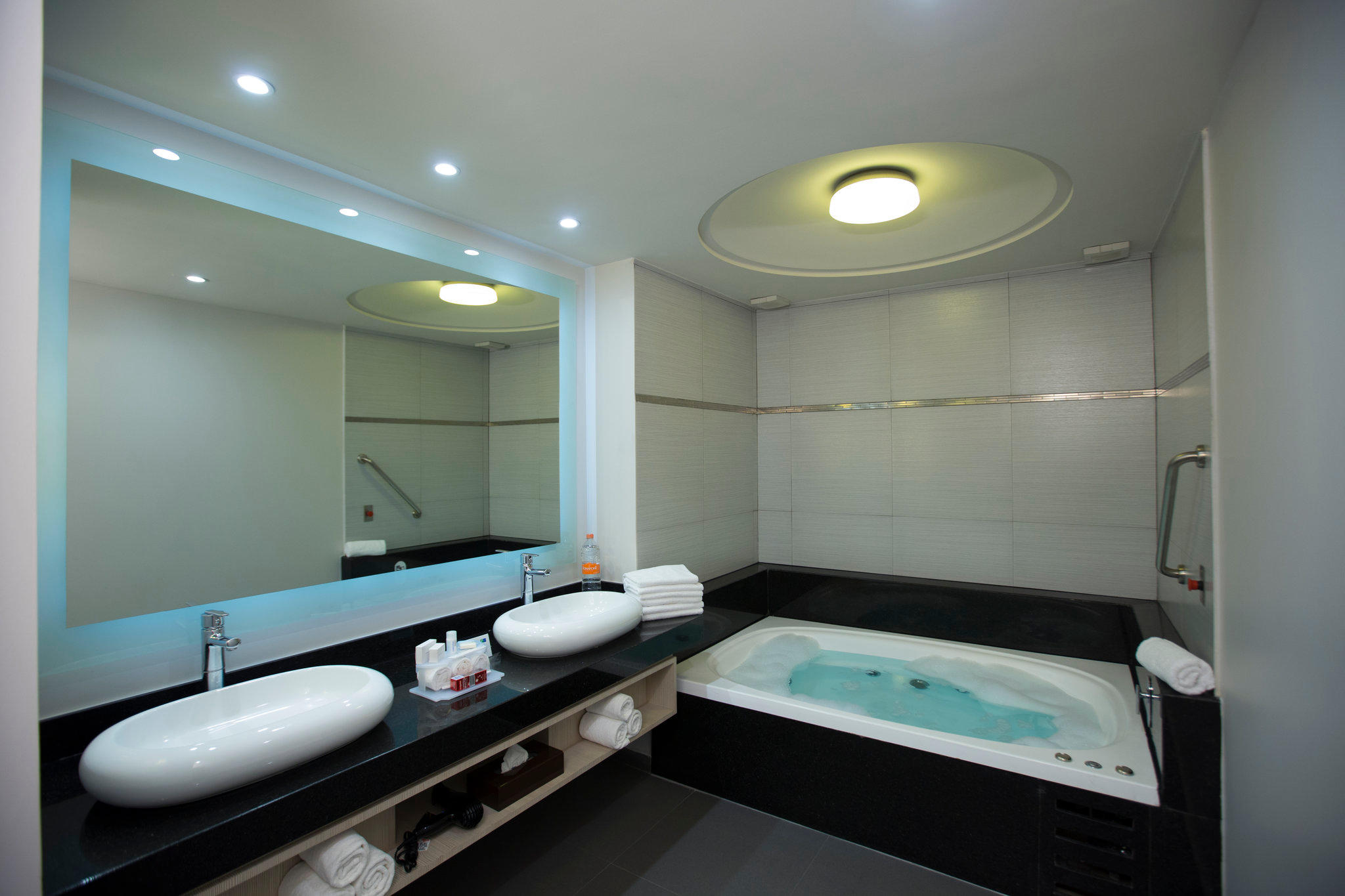 Images Holiday Inn Express Mexico - Toreo by IHG