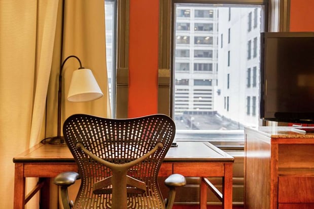 Images Hilton Garden Inn Milwaukee Downtown