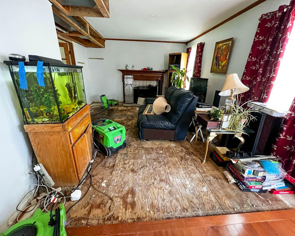 Water damage can happen to anyone. Call SERVPRO of Central Schaumburg/West Bloomingdale and we’ll help you deal with it!